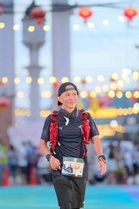 BIB: 244
                            <button type="button" onclick="openModal(21767274)" class="btn btn-primary btn-sm float-right btn-popup" data-toggle="modal" data-target=".modal-high-quality">
                        <i class="fas fa-shopping-cart"></i> Add to Cart
                    </button>
                                            <button type="button" onclick="isThisMe(21767274, true)" class="btn btn-success btn-sm float-right btn-popup btn-isme hidden" data-toggle="tooltip" data-placement="bottom" title="นี่คือรูปของคุณใช่ไหม คลิกที่นี่เพื่อเอาเข้าอัลบั้ม">
                        <i class="fas fa-plus"></i> Add to album
                    </button>
                    <button type="button" onclick="isThisMe(21767274, false)" class="btn btn-warning btn-sm float-right btn-popup btn-isnotme hidden">
                        <i class="fas fa-ban"></i> Remove from album
                    </button>